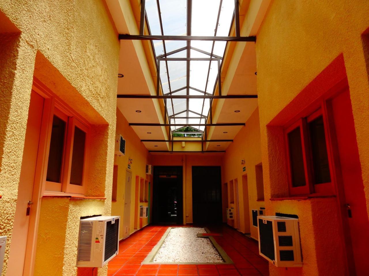 Black Sheep International Hostel Мендоса Екстер'єр фото