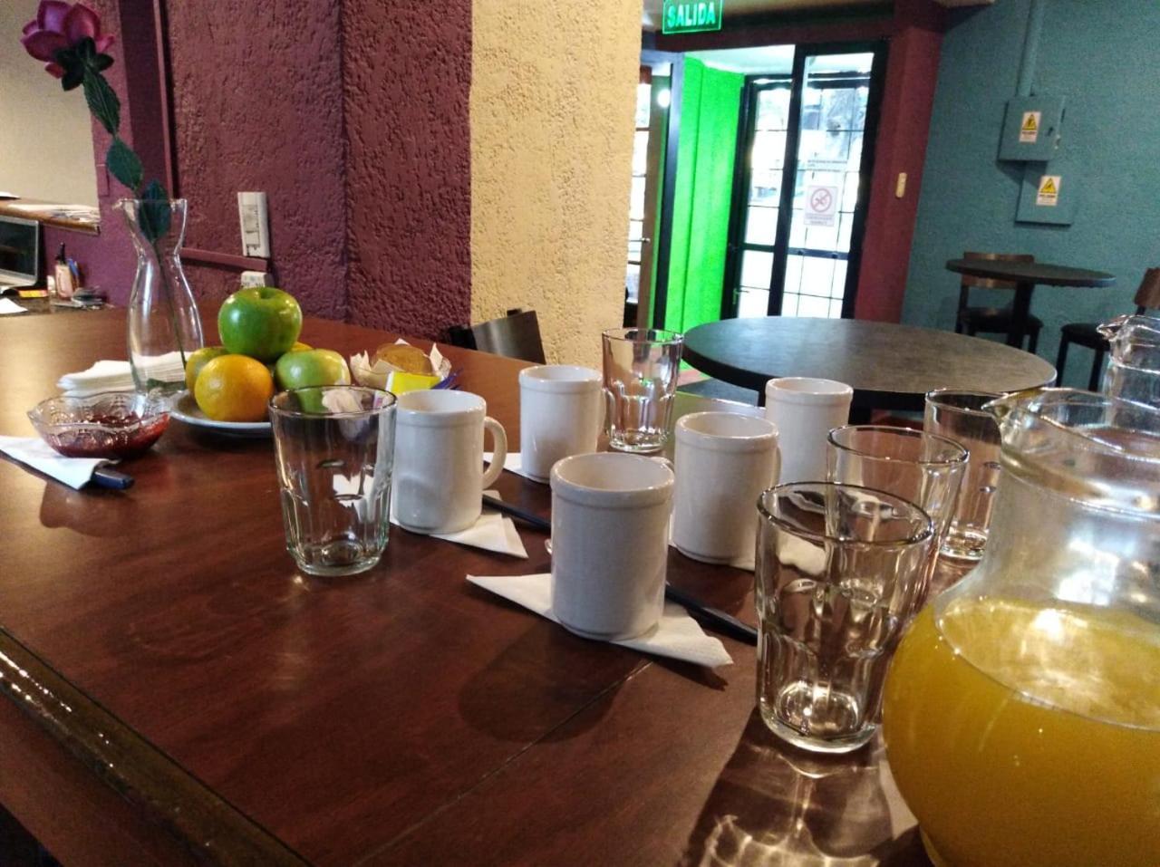 Black Sheep International Hostel Мендоса Екстер'єр фото